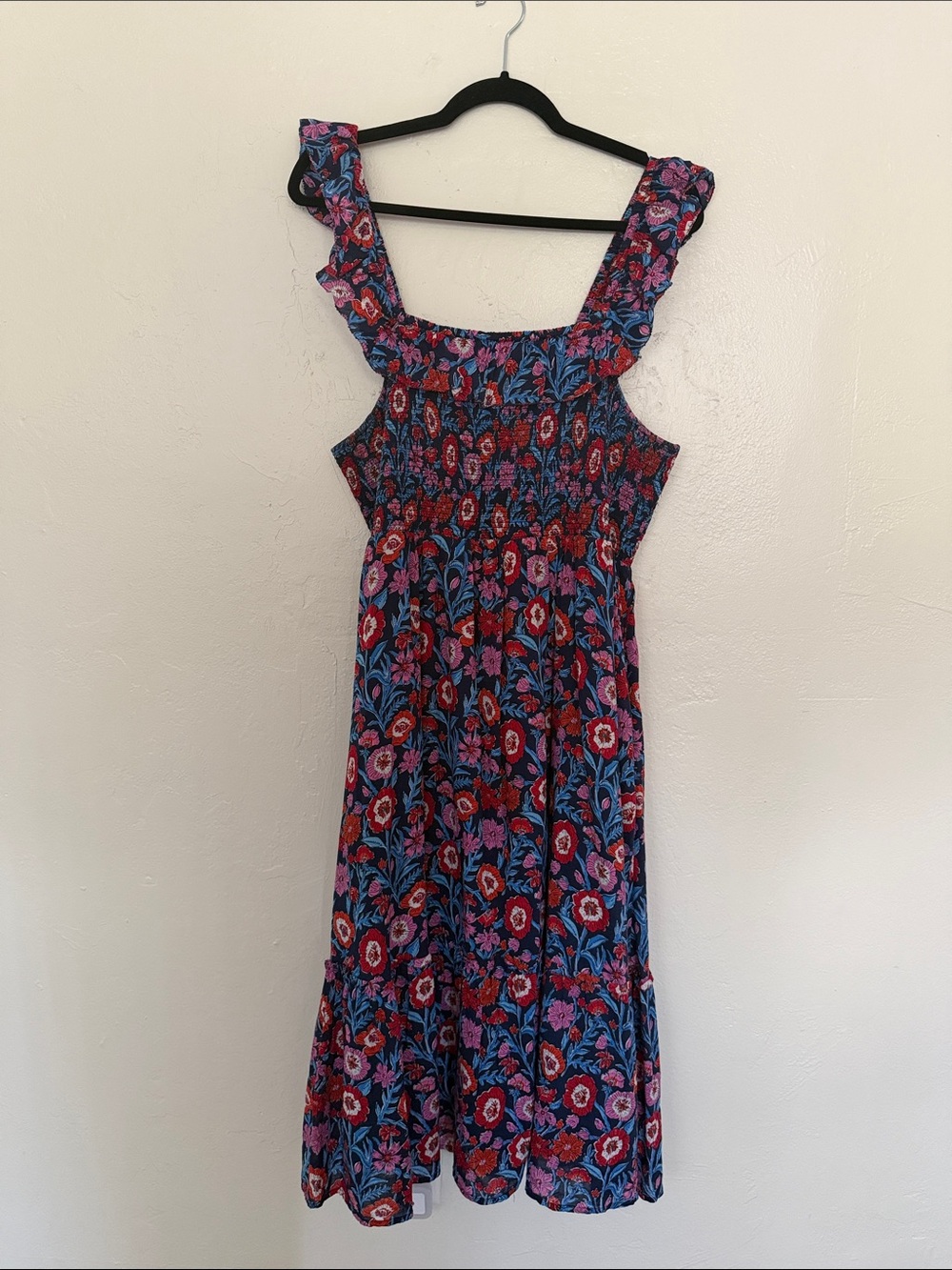 Vineyard Vines Summer Midi Dress Navy Floral Fabric with Red & Pink Blooms